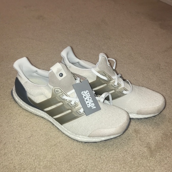 Adidas Ultra Boost Lux - Picture 2 of 3